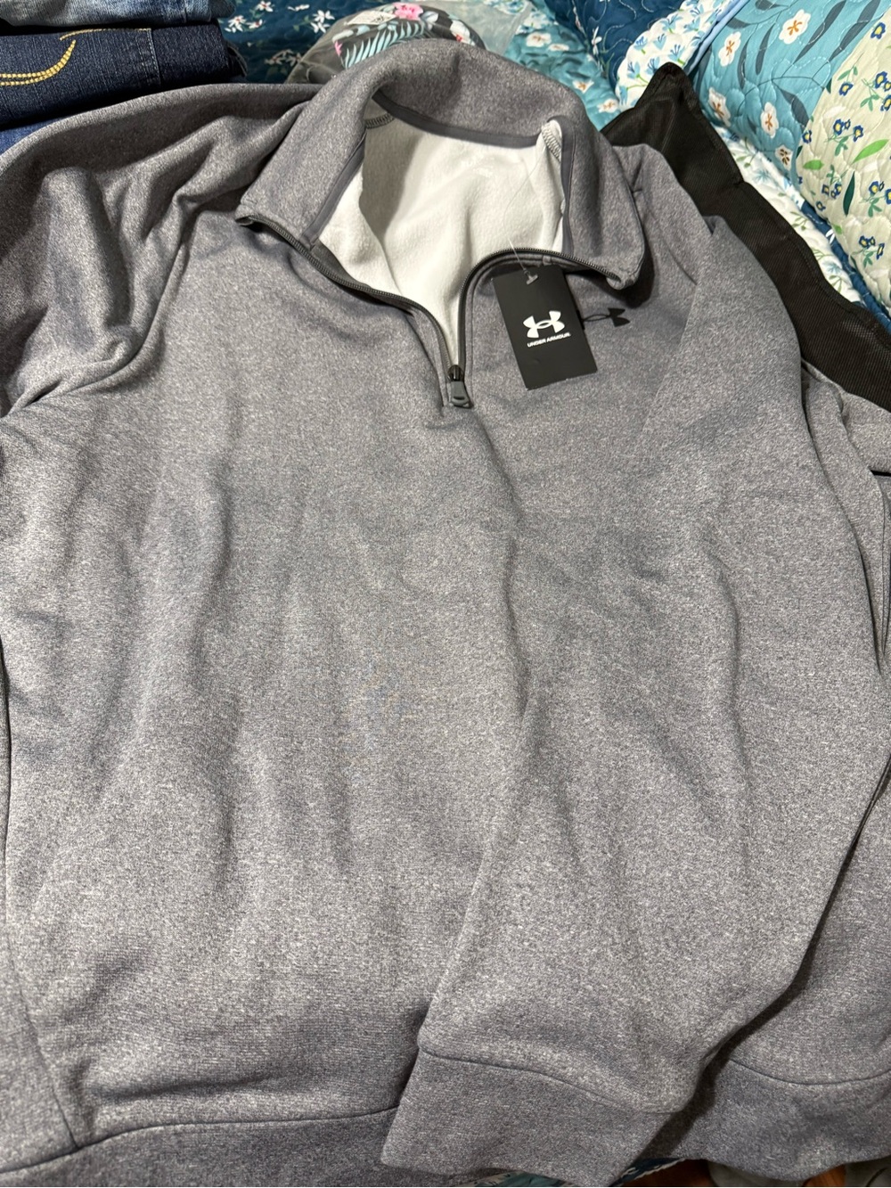 Under Armour Men's V-Neck Quarter-Zip Sweater - Heather Gray